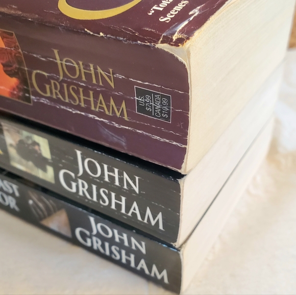 Grisham Books Set - Picture 3 of 3
